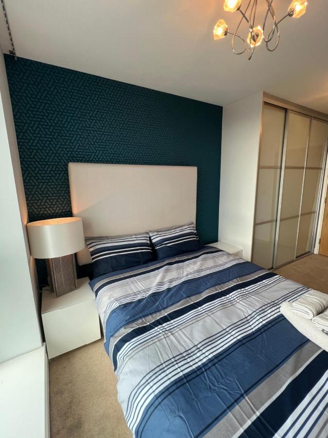 Cityscape Serenity: 10Th Floor Oasis Near City Airport, Excel & 02 Apartment London Exterior photo